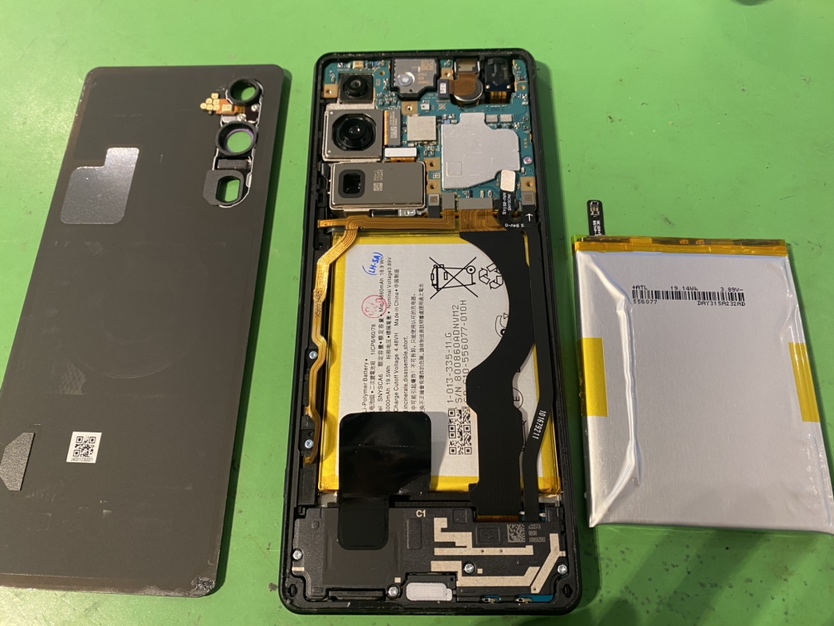 【Xperia 1 V】バッテリー交換も即日ご対応しております！